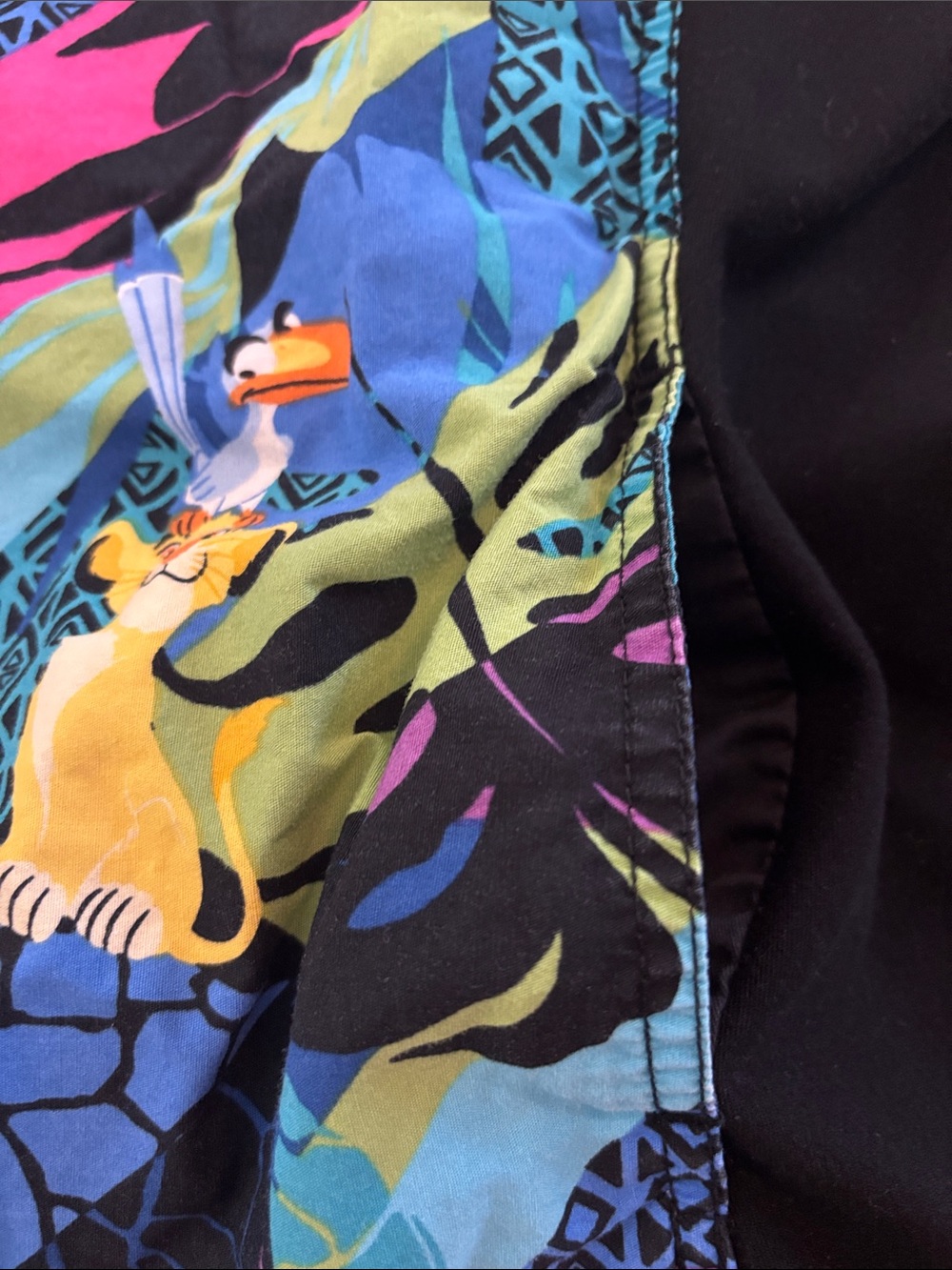 Disney Bundle lot of 2 scrub top both size M no flaws lion king little mermaid - Picture 5 of 9